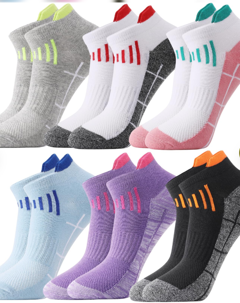 Small box of mixed socks