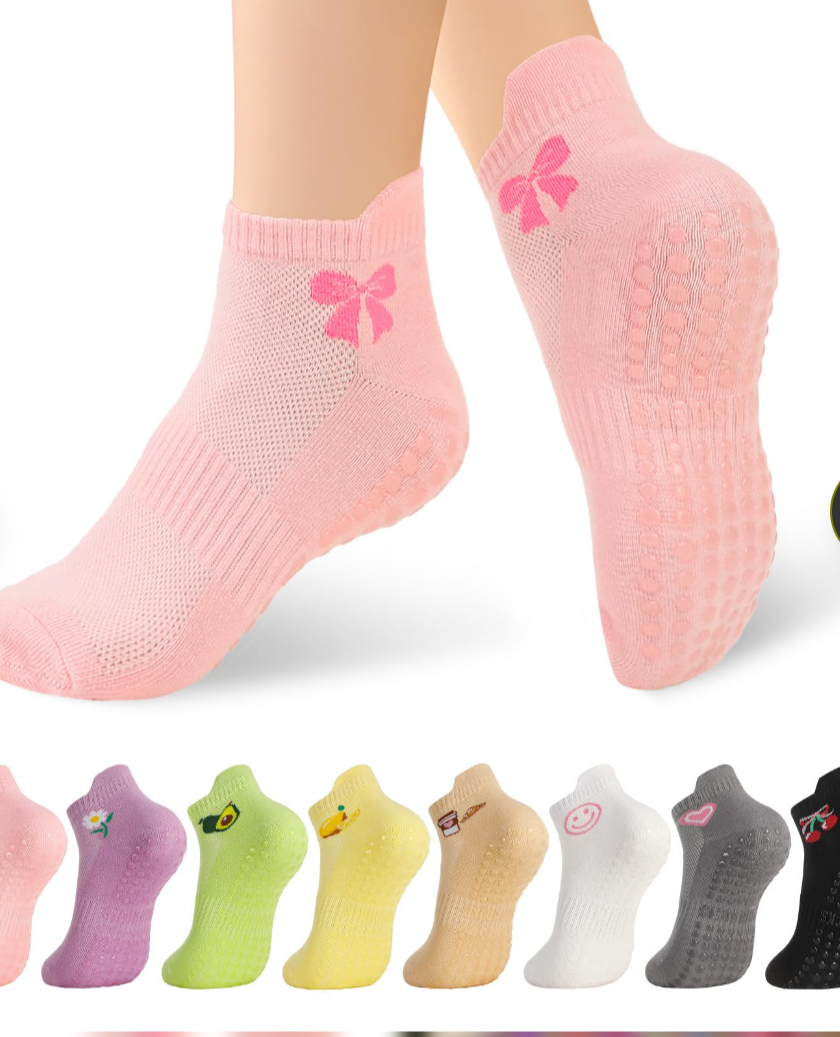 Small box of mixed socks
